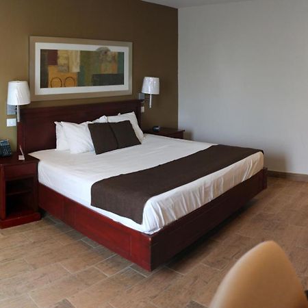 Best Western Bazarell Inn Montemorelos Exteriér fotografie