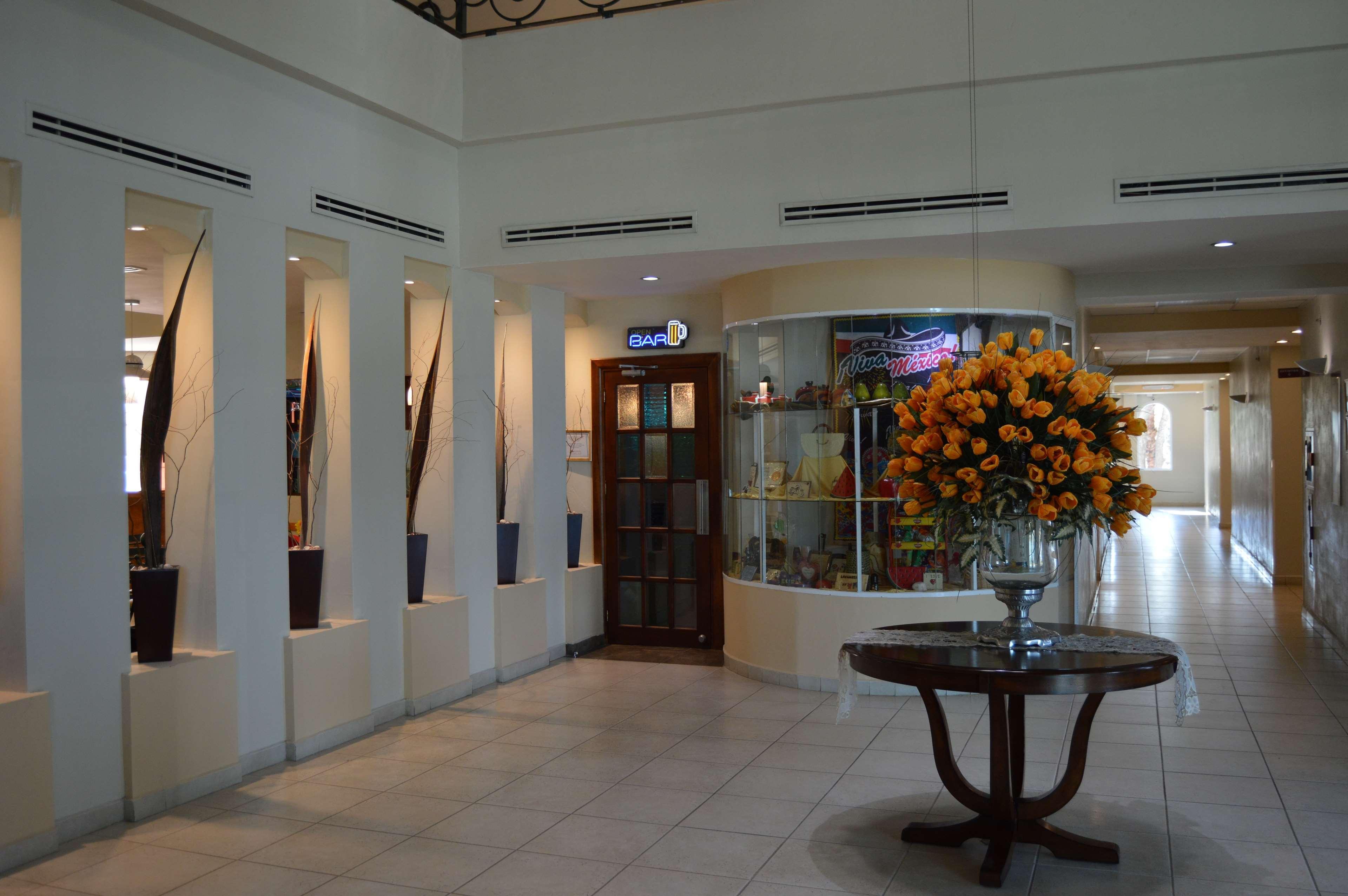 Best Western Bazarell Inn Montemorelos Exteriér fotografie