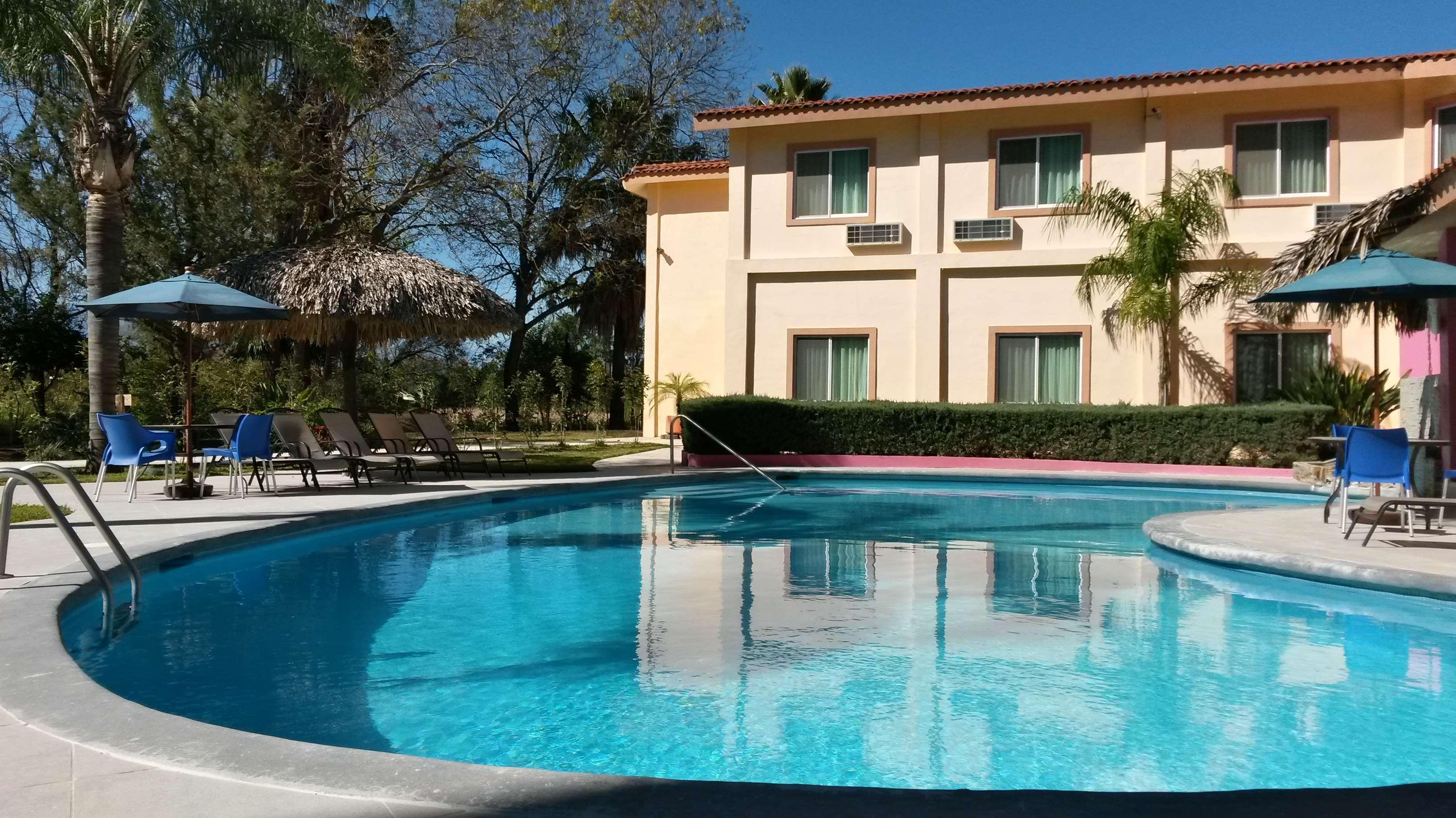 Best Western Bazarell Inn Montemorelos Exteriér fotografie