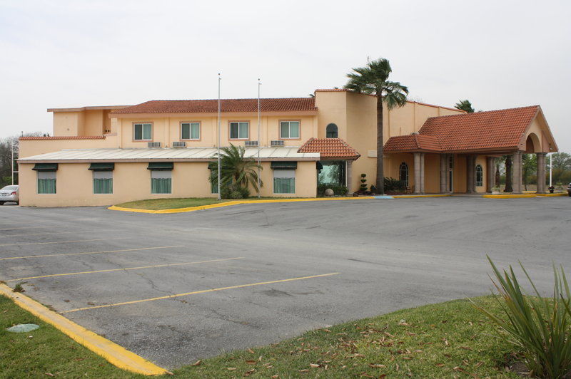 Best Western Bazarell Inn Montemorelos Exteriér fotografie
