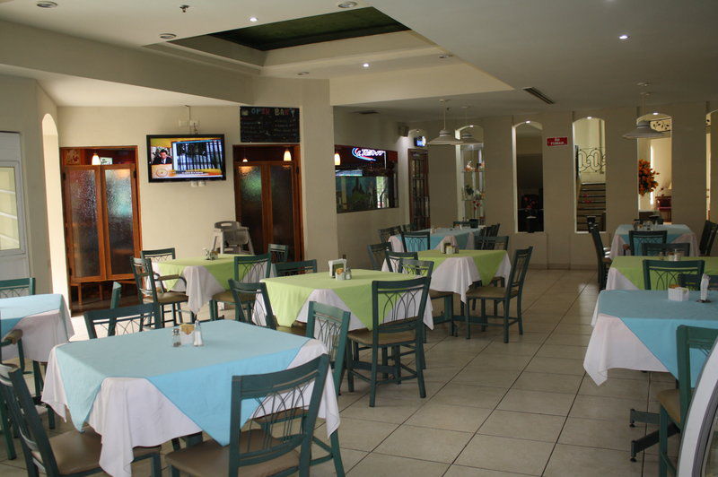 Best Western Bazarell Inn Montemorelos Exteriér fotografie